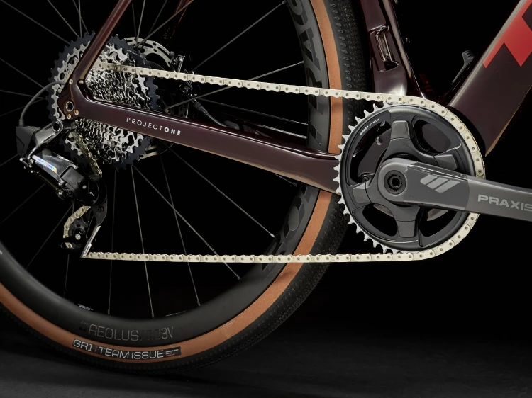 Domane+ SLR 7 AXS 2025 - Czerwony (ciemny)_10