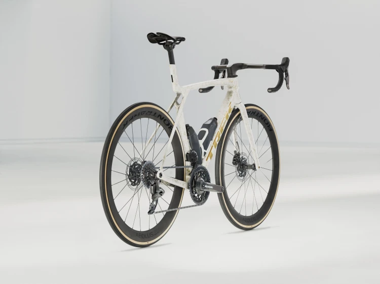 Madone SLR 7 AXS Gen 8 2025 - Biały_2
