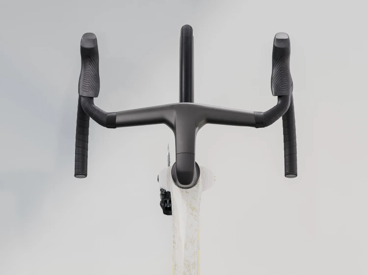 Madone SLR 7 AXS Gen 8 2025 - Biały_3