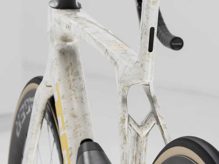 Madone SLR 7 AXS Gen 8 2025 - Biały_4