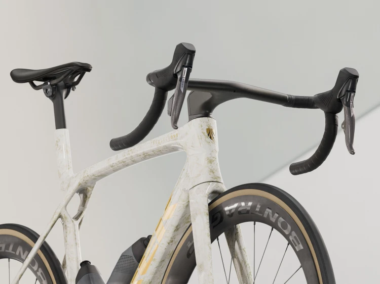 Madone SLR 7 AXS Gen 8 2025 - Biały_5