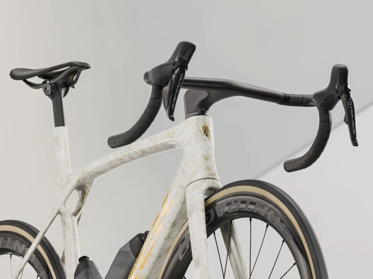 Madone SLR 9 Gen 8 2025 - Biały_5