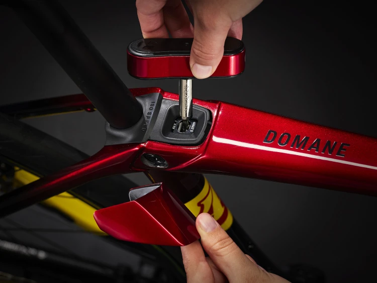 Domane SLR 7 AXS Gen 4 2023 - Czerwony/niebieski_9