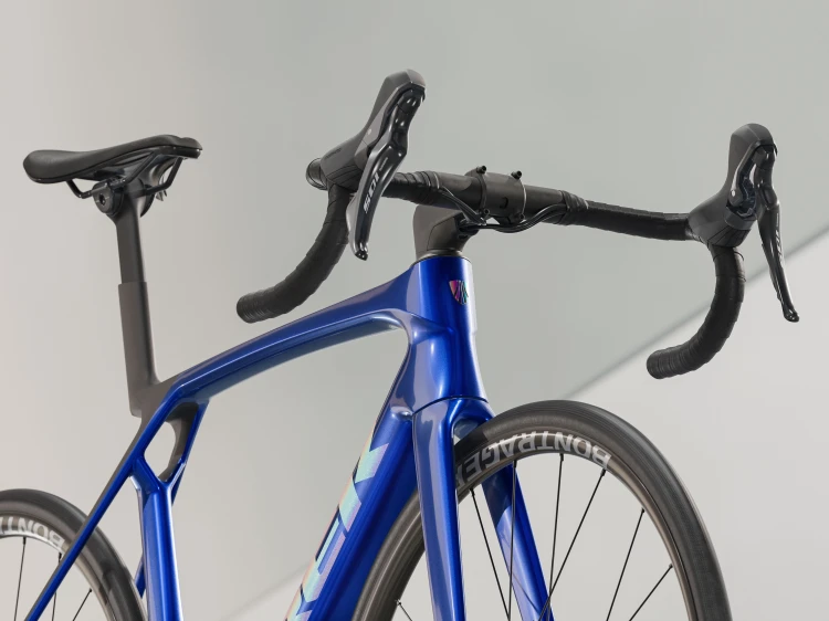 Madone SL 5 Gen 8 2025 - Niebieski_5
